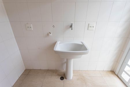 Casa de condomínio à venda com 216m², 3 quartos e 2 vagas Casa de condomínio à venda com 216m², 3 quartos e 2 vagasÁrea de serviço