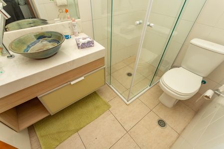 Casa de condomínio à venda com 216m², 3 quartos e 2 vagas Casa de condomínio à venda com 216m², 3 quartos e 2 vagasBanheiro Social