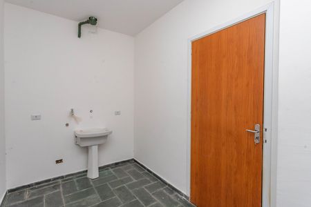 Casa de condomínio à venda com 215m², 3 quartos e 2 vagasÁrea de serviço