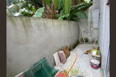 Casa para alugar com 96m², 2 quartos e 1 vagaQuintal