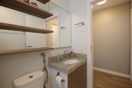 Apartamento à venda com 80m², 2 quartos e 1 vagaBanheiro Social