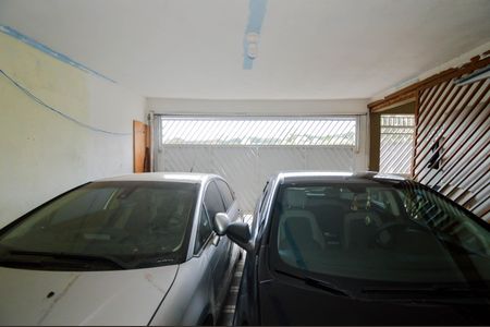 Casa à venda com 200m², 3 quartos e 2 vagas Casa à venda com 200m², 3 quartos e 2 vagasGaragem