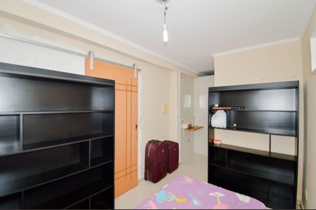 Casa à venda com 200m², 3 quartos e 2 vagas Casa à venda com 200m², 3 quartos e 2 vagasSuíte 1