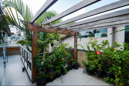 Casa à venda com 200m², 3 quartos e 2 vagas Casa à venda com 200m², 3 quartos e 2 vagasJardim