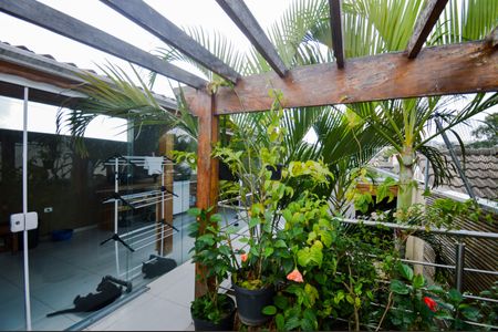 Casa à venda com 200m², 3 quartos e 2 vagas Casa à venda com 200m², 3 quartos e 2 vagasJardim