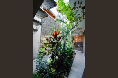 Casa à venda com 200m², 3 quartos e 2 vagas Casa à venda com 200m², 3 quartos e 2 vagasJardim