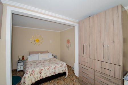 Casa à venda com 200m², 3 quartos e 2 vagas Casa à venda com 200m², 3 quartos e 2 vagasSuíte 3