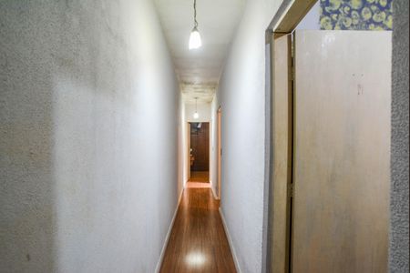 Casa à venda com 166m², 3 quartos e 2 vagas Casa à venda com 166m², 3 quartos e 2 vagasCorredor