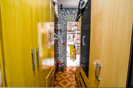 Casa à venda com 166m², 3 quartos e 2 vagas Casa à venda com 166m², 3 quartos e 2 vagasQuarto 2