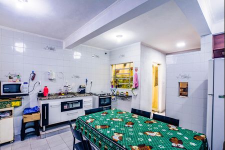 Casa à venda com 166m², 3 quartos e 2 vagas Casa à venda com 166m², 3 quartos e 2 vagasCozinha