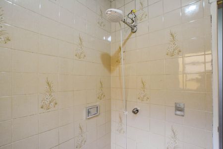 Casa à venda com 166m², 3 quartos e 2 vagas Casa à venda com 166m², 3 quartos e 2 vagasBanheiro Corredor