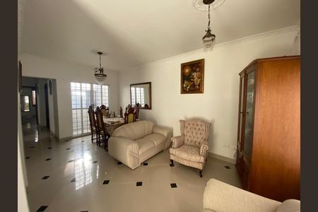 Casa à venda com 160m², 3 quartos e 3 vagasFoto 03