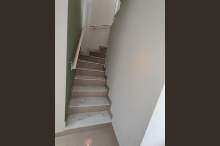 Apartamento à venda com 172m², 3 quartos e 2 vagasEscada