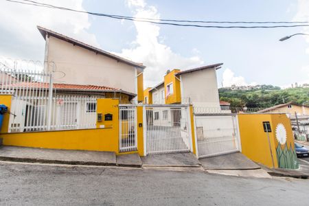 Casa de condomínio à venda com 97m², 3 quartos e 1 vaga Casa de condomínio à venda com 97m², 3 quartos e 1 vagaVista da Rua