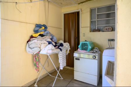 Casa à venda com 195m², 3 quartos e 2 vagas Casa à venda com 195m², 3 quartos e 2 vagasÁrea de Serviço