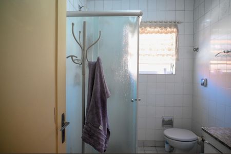 Casa à venda com 195m², 3 quartos e 2 vagas Casa à venda com 195m², 3 quartos e 2 vagasBanheiro