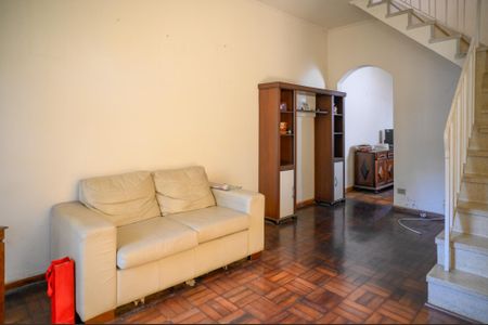 Casa à venda com 195m², 3 quartos e 2 vagas Casa à venda com 195m², 3 quartos e 2 vagasSala