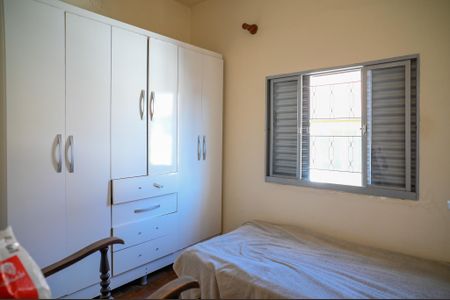 Casa à venda com 195m², 3 quartos e 2 vagas Casa à venda com 195m², 3 quartos e 2 vagasQuarto 1