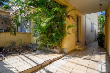 Casa à venda com 195m², 3 quartos e 2 vagas Casa à venda com 195m², 3 quartos e 2 vagasGaragem