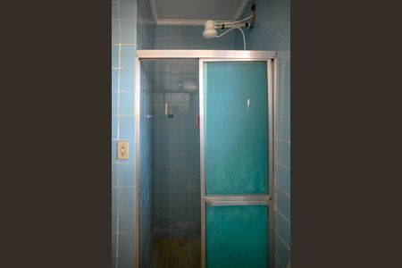 Casa à venda com 195m², 3 quartos e 2 vagas Casa à venda com 195m², 3 quartos e 2 vagasEdícula - Banheiro