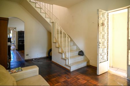 Casa à venda com 195m², 3 quartos e 2 vagas Casa à venda com 195m², 3 quartos e 2 vagasSala