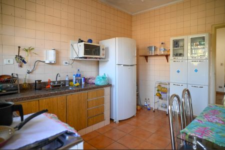 Casa à venda com 195m², 3 quartos e 2 vagas Casa à venda com 195m², 3 quartos e 2 vagasCozinha