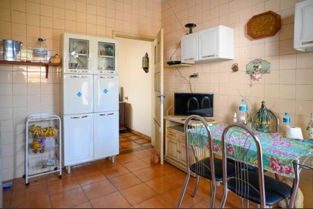 Casa à venda com 195m², 3 quartos e 2 vagas Casa à venda com 195m², 3 quartos e 2 vagasCozinha