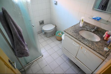 Casa à venda com 195m², 3 quartos e 2 vagas Casa à venda com 195m², 3 quartos e 2 vagasBanheiro