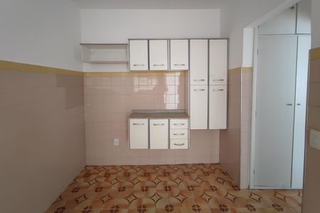 Casa à venda com 142m², 4 quartos e 2 vagasEdícula - Cozinha