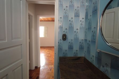 Casa à venda com 142m², 4 quartos e 2 vagasBanheiro