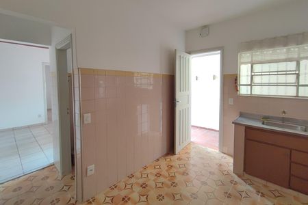 Casa à venda com 142m², 4 quartos e 2 vagasEdícula - Cozinha