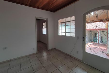 Casa à venda com 142m², 4 quartos e 2 vagasEdícula - Sala
