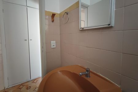 Casa à venda com 142m², 4 quartos e 2 vagasEdícula - Banheiro