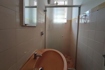 Casa à venda com 142m², 4 quartos e 2 vagasEdícula - Banheiro
