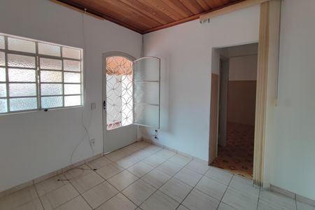 Casa à venda com 142m², 4 quartos e 2 vagasEdícula - Sala