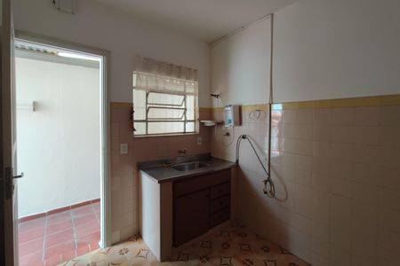 Casa à venda com 142m², 4 quartos e 2 vagasEdícula - Cozinha
