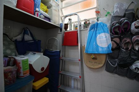 Apartamento à venda com 100m², 2 quartos e 2 vagasBanheiro de Serviço