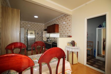 Apartamento à venda com 100m², 2 quartos e 2 vagasCozinha