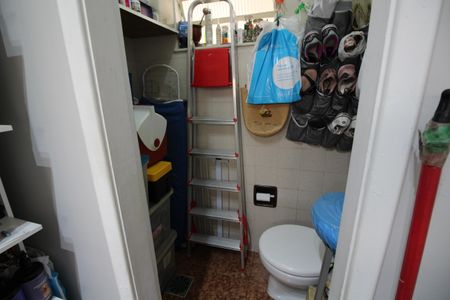 Apartamento à venda com 100m², 2 quartos e 2 vagasBanheiro de Serviço