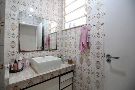 Apartamento à venda com 100m², 2 quartos e 2 vagasBanheiro Social