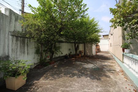 Apartamento à venda com 100m², 2 quartos e 2 vagasChurrasqueira