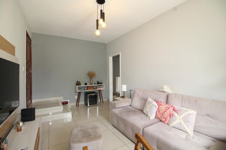 Apartamento à venda com 100m², 2 quartos e 2 vagasSala