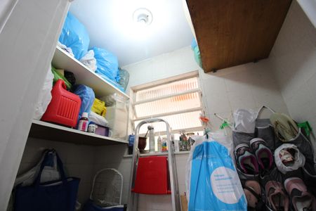 Apartamento à venda com 100m², 2 quartos e 2 vagasBanheiro de Serviço