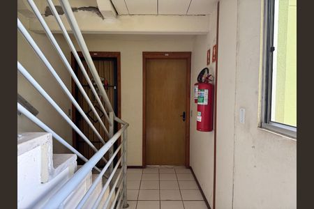 Apartamento para alugar com 44m², 2 quartos e 1 vagaEscada externa