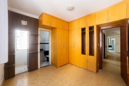 Apartamento para alugar com 184m², 3 quartos e 2 vagasSuíte