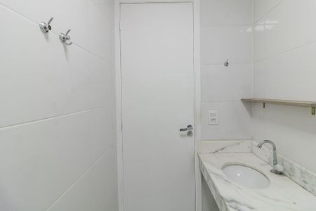 Apartamento para alugar com 45m², 2 quartos e 1 vaga Apartamento para alugar com 45m², 2 quartos e 1 vagaBanheiro