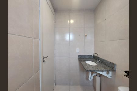 Apartamento para alugar com 48m², 2 quartos e 1 vaga Apartamento para alugar com 48m², 2 quartos e 1 vagaBanheiro 1