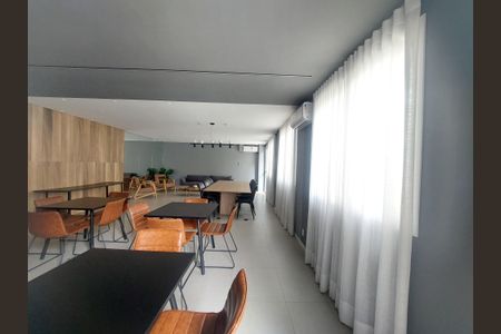 Apartamento para alugar com 48m², 2 quartos e 1 vaga Apartamento para alugar com 48m², 2 quartos e 1 vagaÁrea comum - Salão de Festas