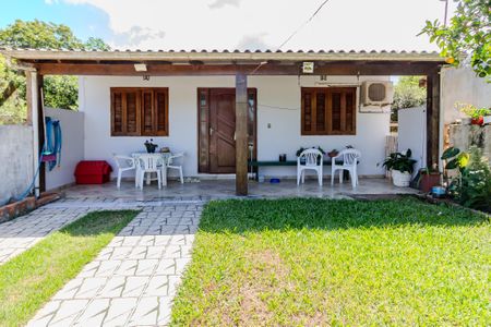 Casa para alugar com 60m², 2 quartos e 3 vagasFachada