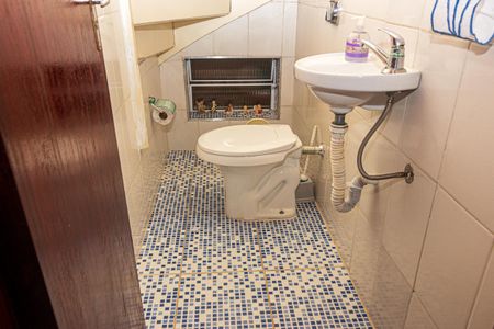 Casa à venda com 166m², 4 quartos e 2 vagasLavabo